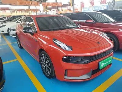 Lynk & Co 03