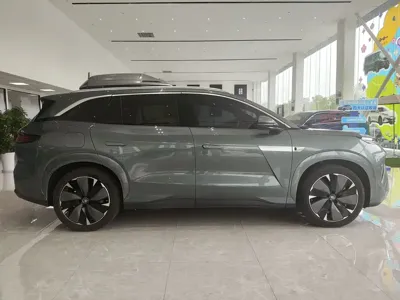 BYD 唐L