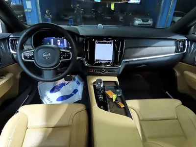 Volvo S90