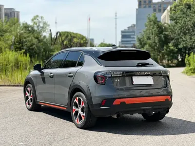 Lynk & Co 02
