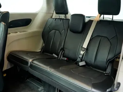 Chrysler Grand Voyager PHEV (Import)