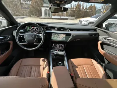 Audi Q8 e-tron
