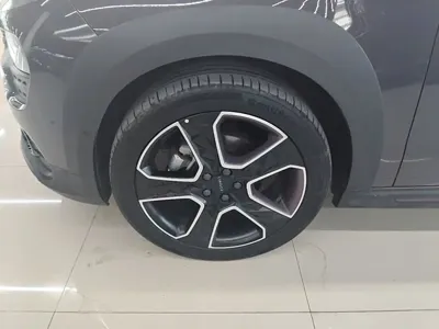 Lynk & Co 02