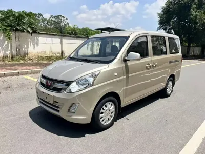 Wuling Rongguang V