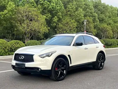 Infiniti QX70