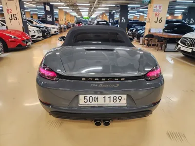 Porsche 718