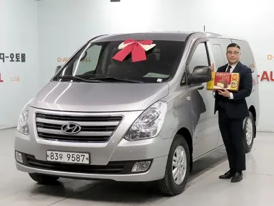 Hyundai Starex