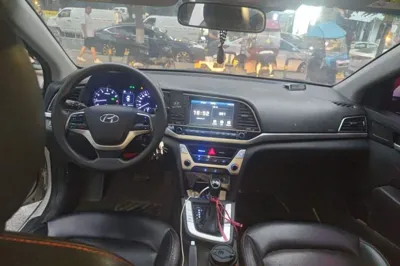 Hyundai Elantra (6th Generation