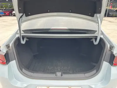 Geely L HiP