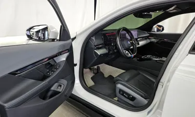 BMW i5