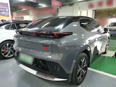 Lynk & Co Z20