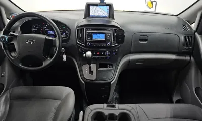 Hyundai Starex
