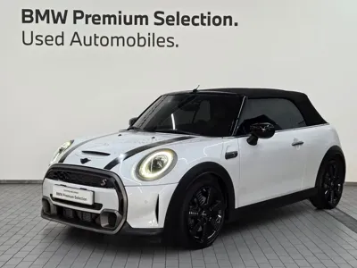 MINI Cooper Convertible