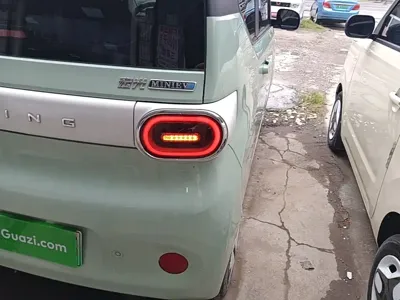 Wuling MINIEV