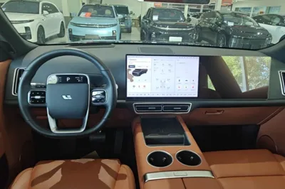 Li Auto L8