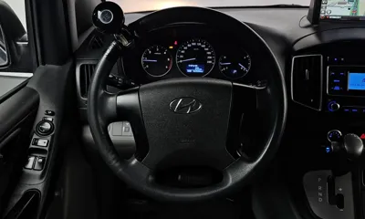 Hyundai Starex