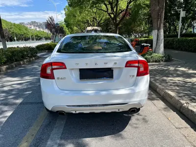 Volvo S60 (Import)