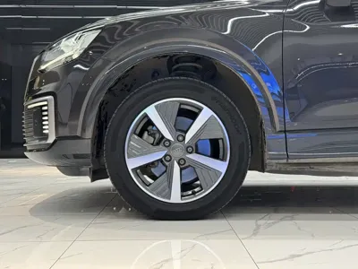 Audi Q2L e-tron