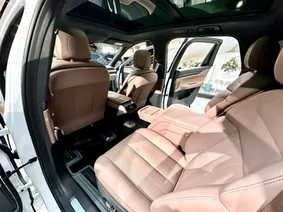 Nio ES8