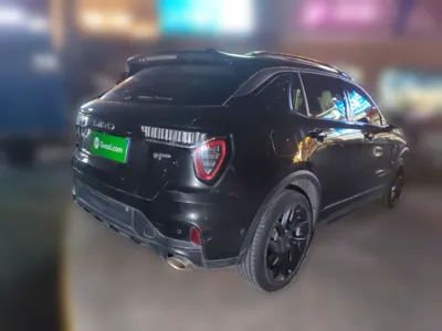 Lynk & Co 01