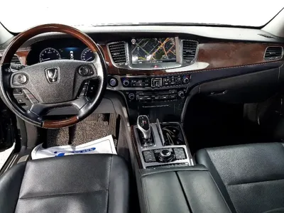 Hyundai Equus
