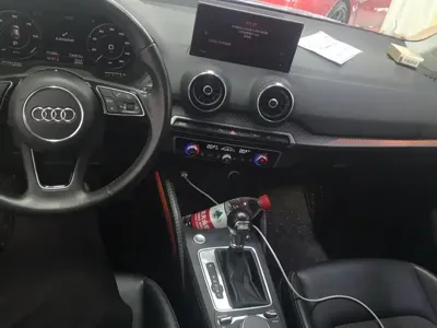 Audi Q2L e-tron