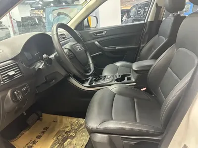 Qoros Qoros 5