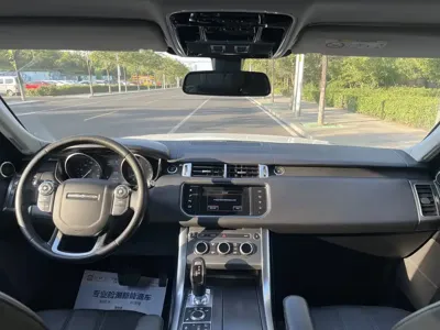 Land Rover Sport