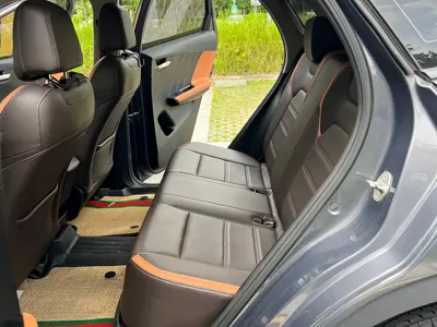 BYD e2