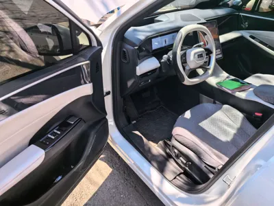 Geely Galaxy L7
