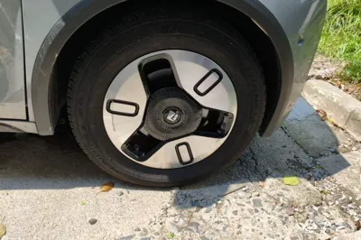 Baojun E300