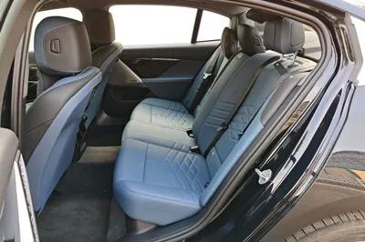 BMW i5