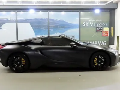 BMW i8