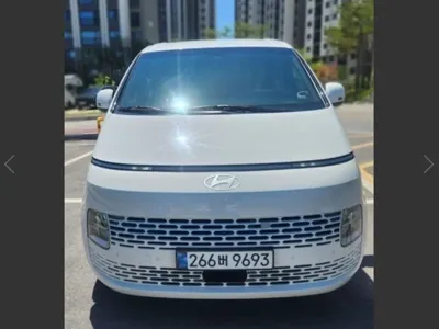 Hyundai Staria
