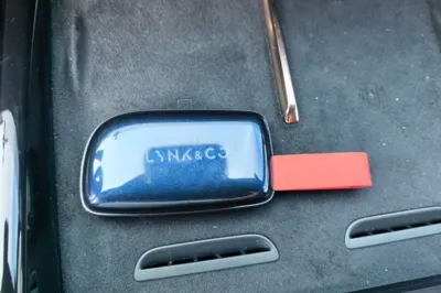 Lynk & Co 900