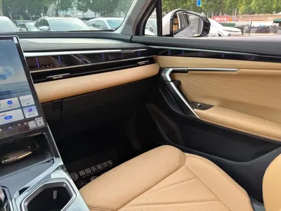 Geely Boyue L