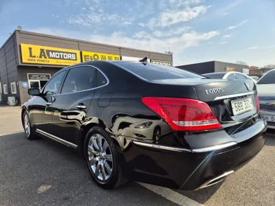 Hyundai Equus