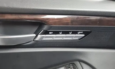 Genesis EQ900