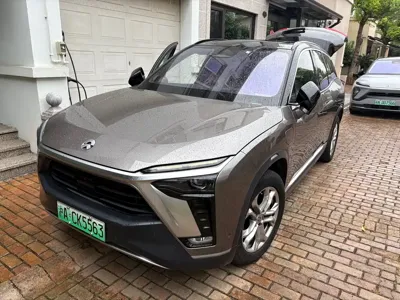 Nio ES8