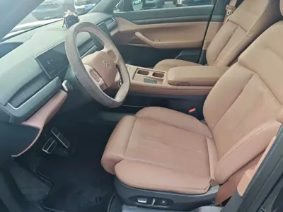 Nio ES8