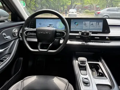 Chery Arrizo 8