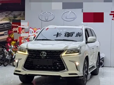 Lexus LX