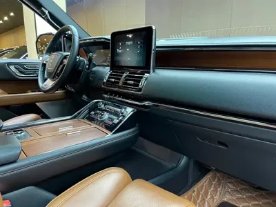 Lincoln Navigator