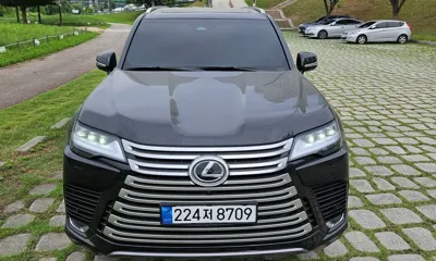 Lexus LX