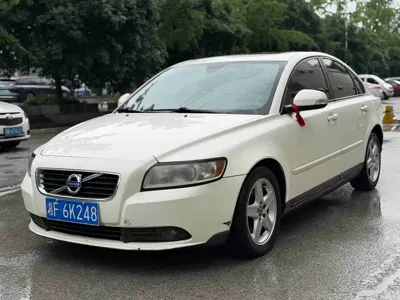 Volvo S40