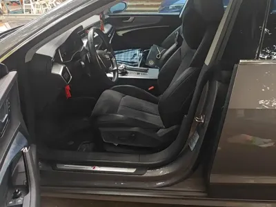 Audi A7L