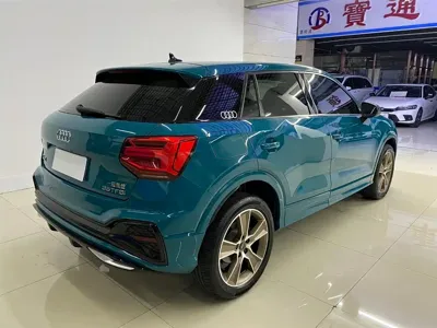 Audi Q2L