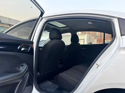 Roewe i5