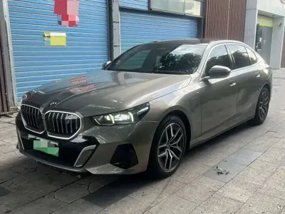 BMW i5