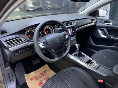 Peugeot 408